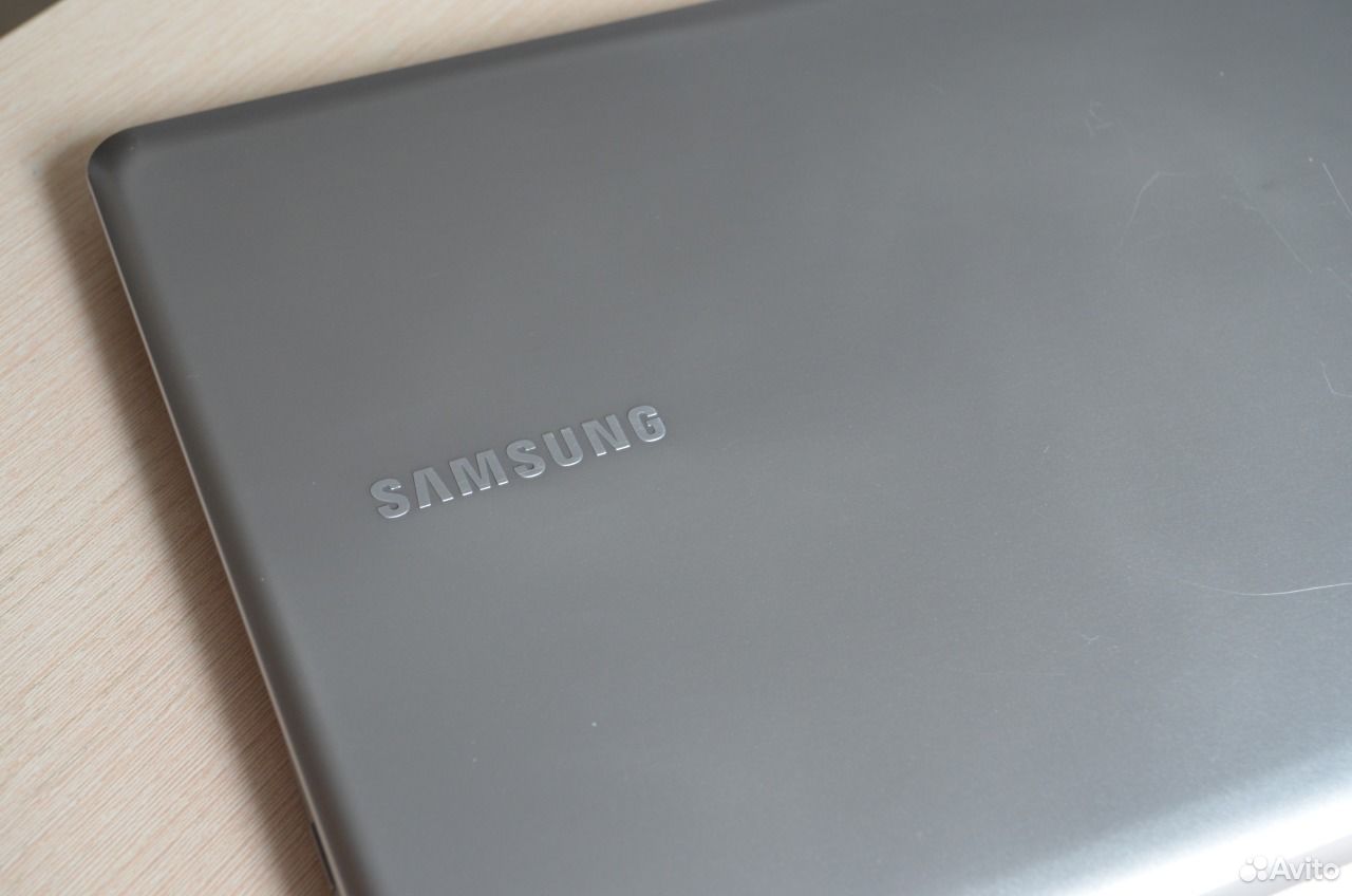 Ультрабук Samsung NP530U4B