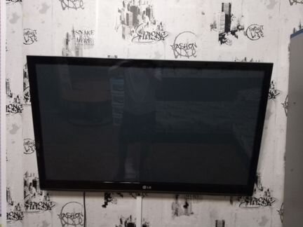 Телевизор LG 42 дюйма