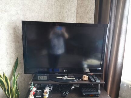 Телевизор LG 45 дюймов