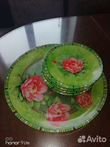 Посуда для сервировки стола