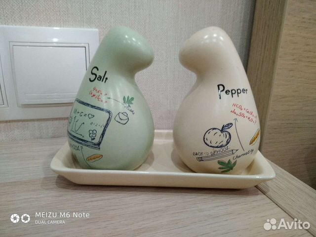 Солонка и перечница (набор) в отличном состоянии