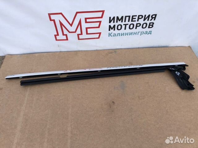 Молдинг на дверь задний правый Mercedes Cls-Class