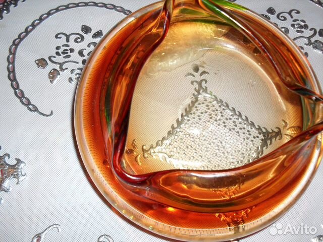 Пепельница из чехословацкого цветного стекла