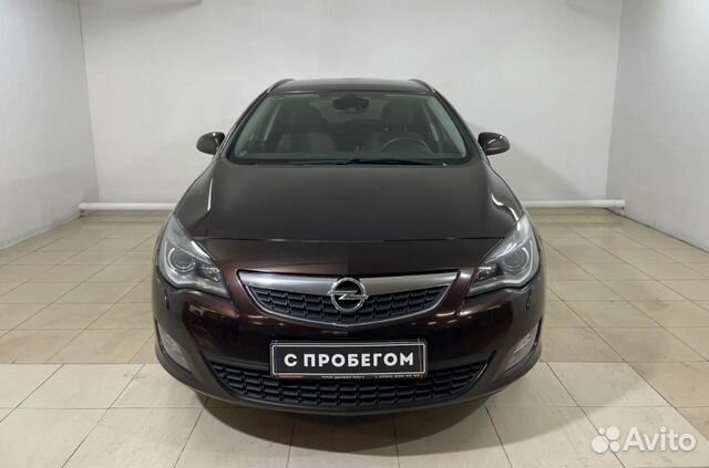 Opel Astra `2012