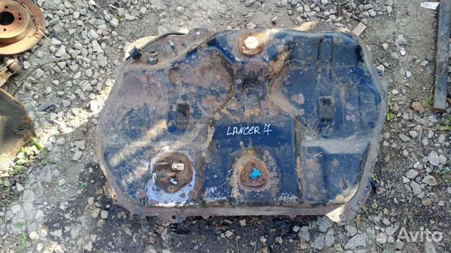 Бак бензобак мицубиси лансер 7