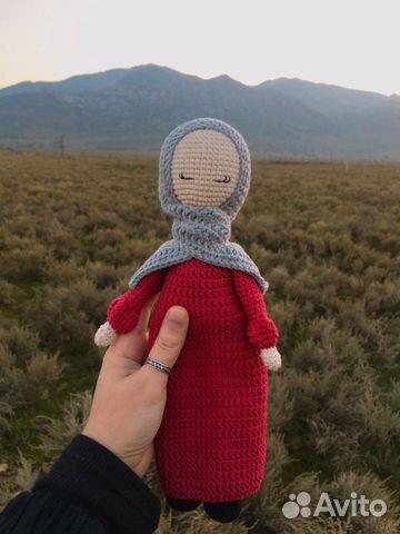 Кукла вязаная