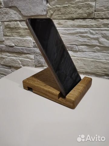 Подставка для телефона из дерева