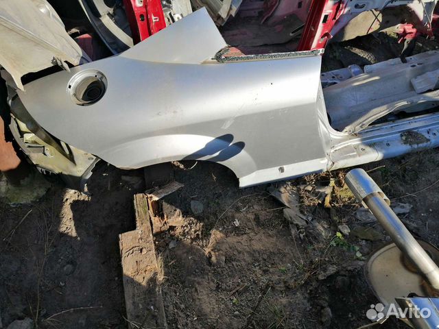 Заднее правое крыло Ауди тт с порогом