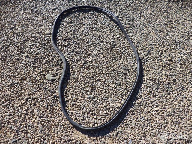 Уплотнительная резинка багажника Toyota Vitz NCP13