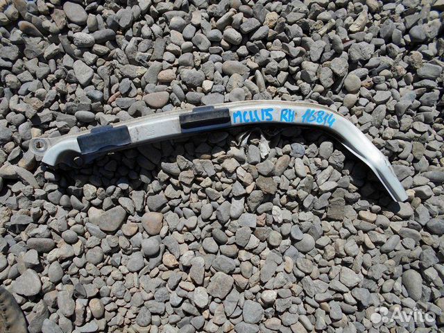 Ресничка передняя правая Toyota Harrier MCU10