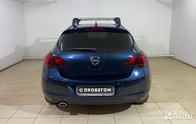 Opel Astra `2010