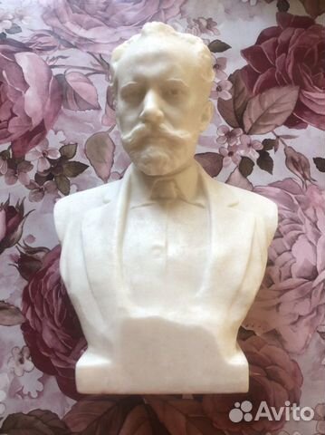 Бюст композитора П.И. Чайковского