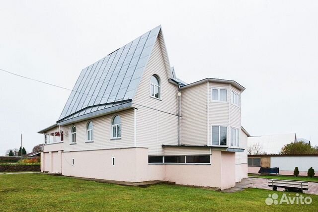 

8-к. коттедж, 400 м²