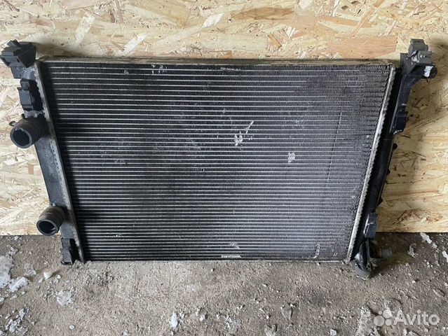 Радиатор охлаждения Рено Меган 2 1,6