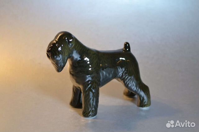 Терьер фарфоровая статуэтка