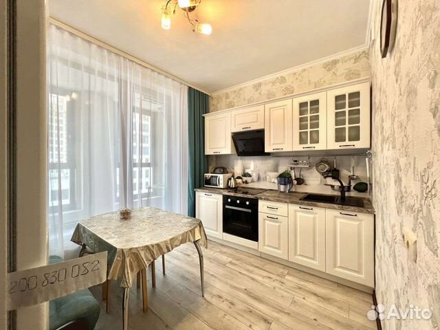 

1-к. квартира, 35 м², 8/17 эт.