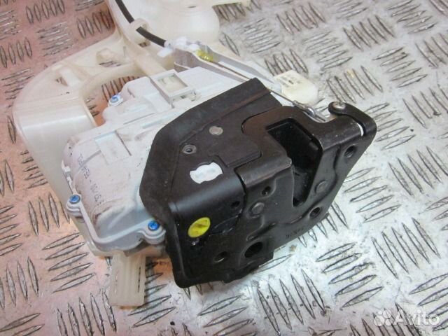 Замок задней левой двери для Ауди Q7 Q5 Q3 Замок задней левой двери для Ауди Q7 Q5 Q3