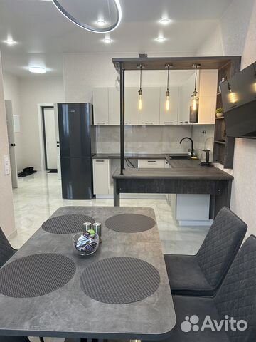 

1-к. квартира, 52 м², 2/4 эт.