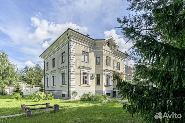 

7-к. коттедж, 700 м²