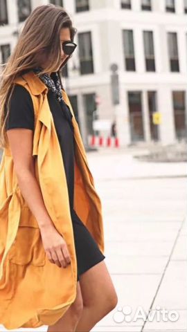 Плащ тренч Жилетка Zara горчичного цвета Плащ тренч Жилетка Zara горчичного цвета