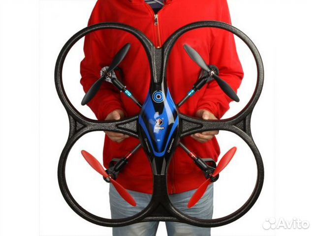 Новый квадрокоптер на пульте управления дрон Новый квадрокоптер на пульте управления дрон