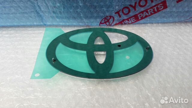 Эмблема крышки багажника Toyota LC 200 2015-2019 Эмблема крышки багажника Toyota LC 200 2015-2019