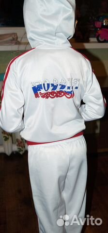 Новый спортивный костюм Новый спортивный костюм