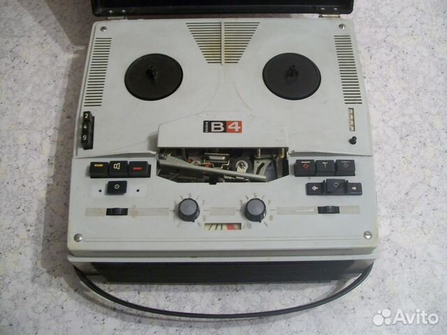 Магнитофон 