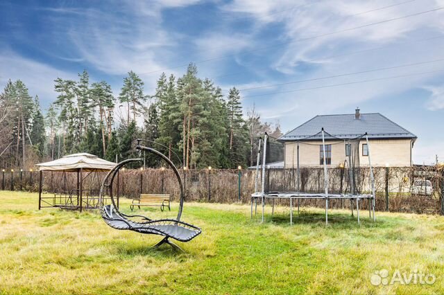 

10-к. и более коттедж, 560 м²