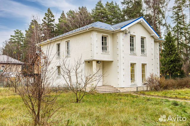 

10-к. и более коттедж, 680 м²