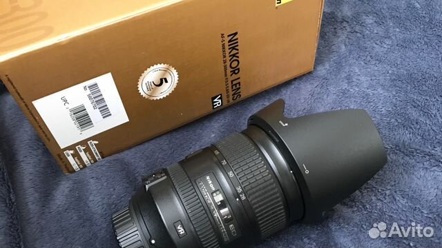 Nikon 28-300mm f/3.5-5.6G ED VR AF-S Nikon 28-300mm f/3.5-5.6G ED VR AF-S