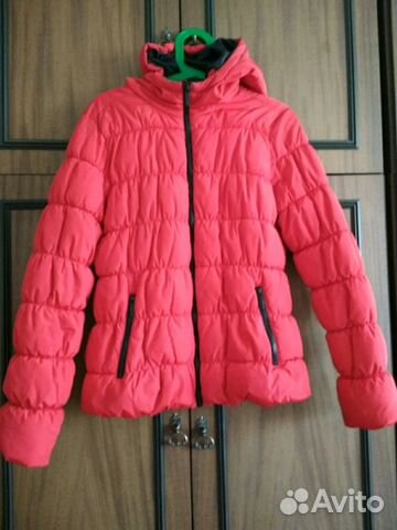 Красная,весенняя куртка