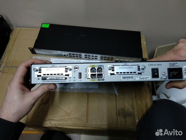 Маршрутизатор Cisco 1841