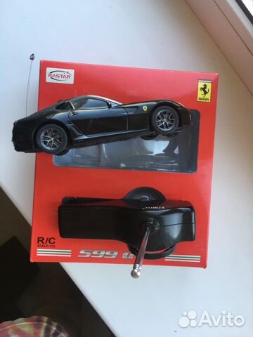 Радиоуправляемый автомобиль Ferrari