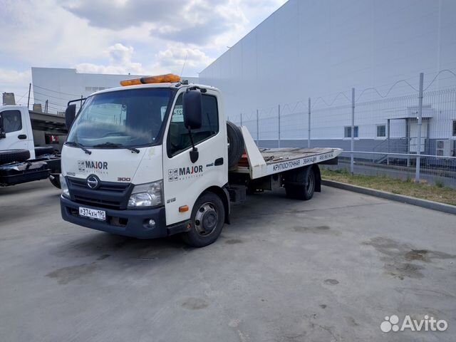 Эвакуатор Hino аэ-446500, сдвижная платформа