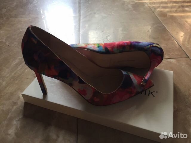 Новые туфли Manolo Blahnik Новые туфли Manolo Blahnik