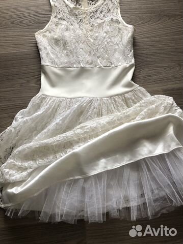 Ажурное платье, подъюбник из фатина. Длина 89 см