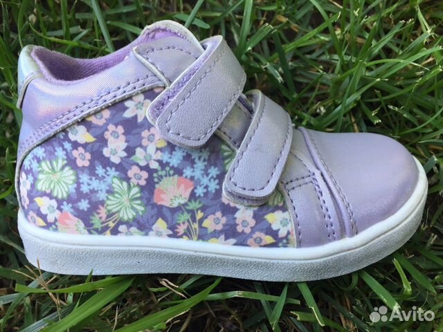 Обувь для девочки 18-25 размеры и Crocs 2-3 размер