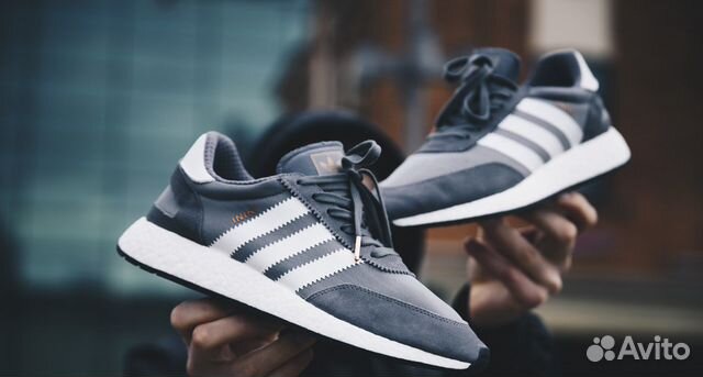 Лук с adidas Iniki