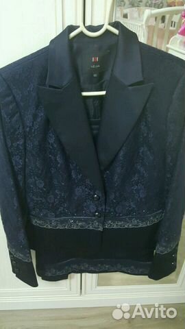 Женский костюм