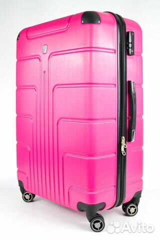Чемодан на 4-х колесах Чемодан на 4-х колесах