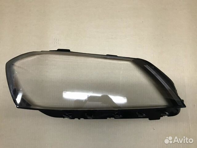 Новые стекла фар Volkswagen Passat B7 2010-2015
