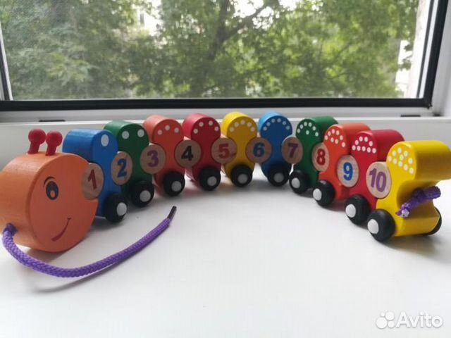 Гусеничка - каталка с цифрами Гусеничка - каталка с цифрами