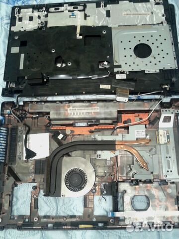 Продам корпус ноутбука acer 5560g на запчасти