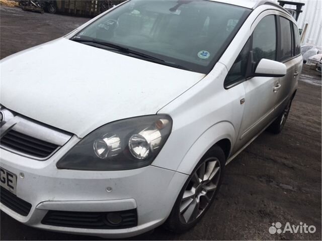 Дверь капот фара бампер Opel Zafira B