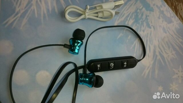 Спортивная bluetooth-гарнитура магнитная Спортивная bluetooth-гарнитура магнитная