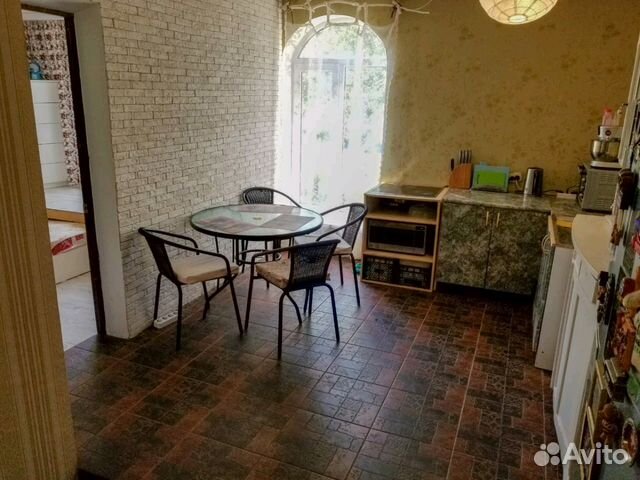 Дом 190 м² на участке 6 сот.