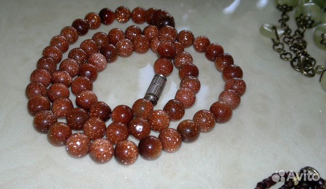 Украшения из камня, дерева