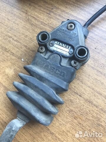 Кран уровня пола Renault 5010260060 Кран уровня пола Renault 5010260060