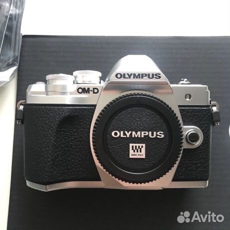 Olympus OM-D E-M10 Mark III Silver/Black Новый